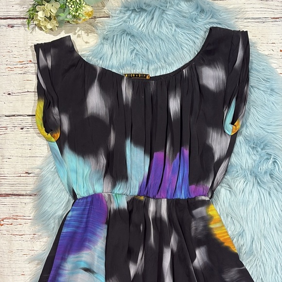 Alice + Olivia Silk Watercolor Flutter Silk Mini Dress - Picture 5 of 10